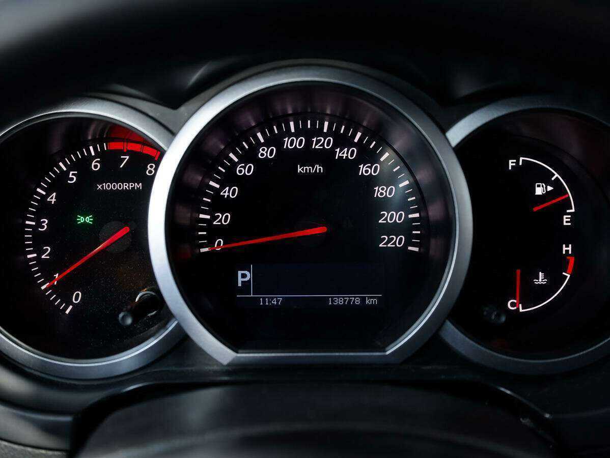 Suzuki Grand Vitara, 2010 Фото №19