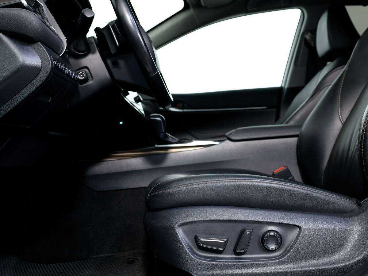 Toyota Camry, 2019 Фото №11