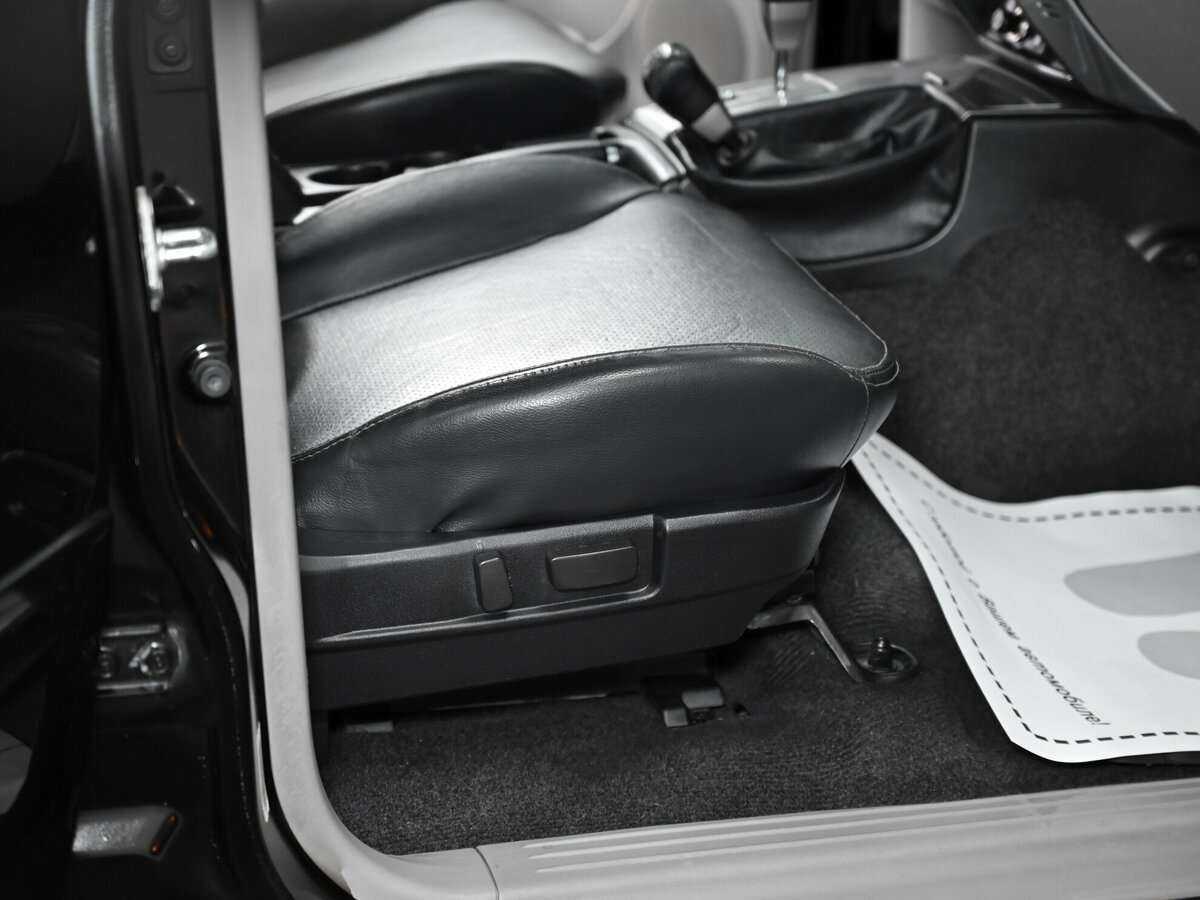 Mitsubishi Pajero Sport, 2010 Фото №13