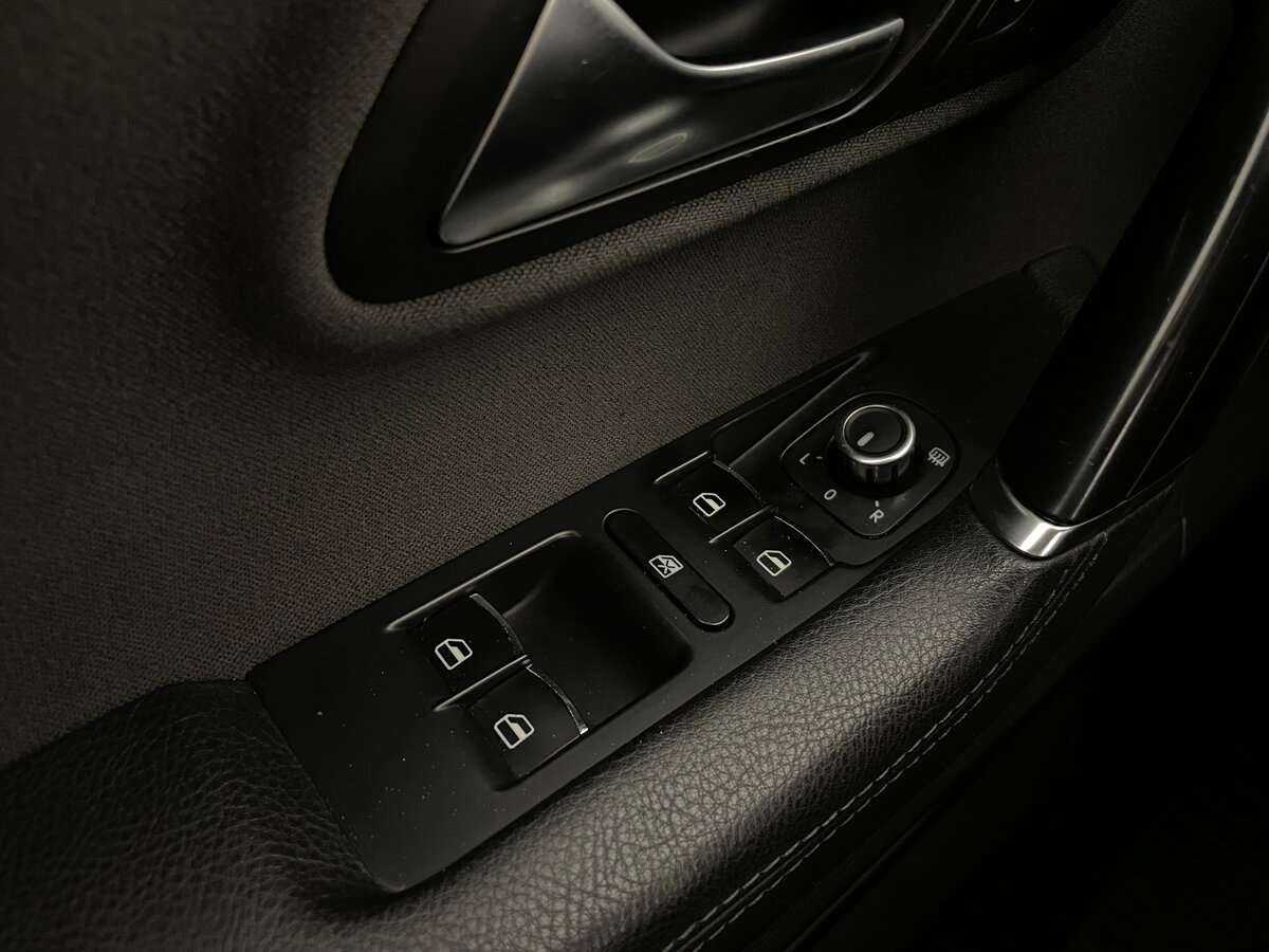 Volkswagen Passat CC, 2011 Фото №17