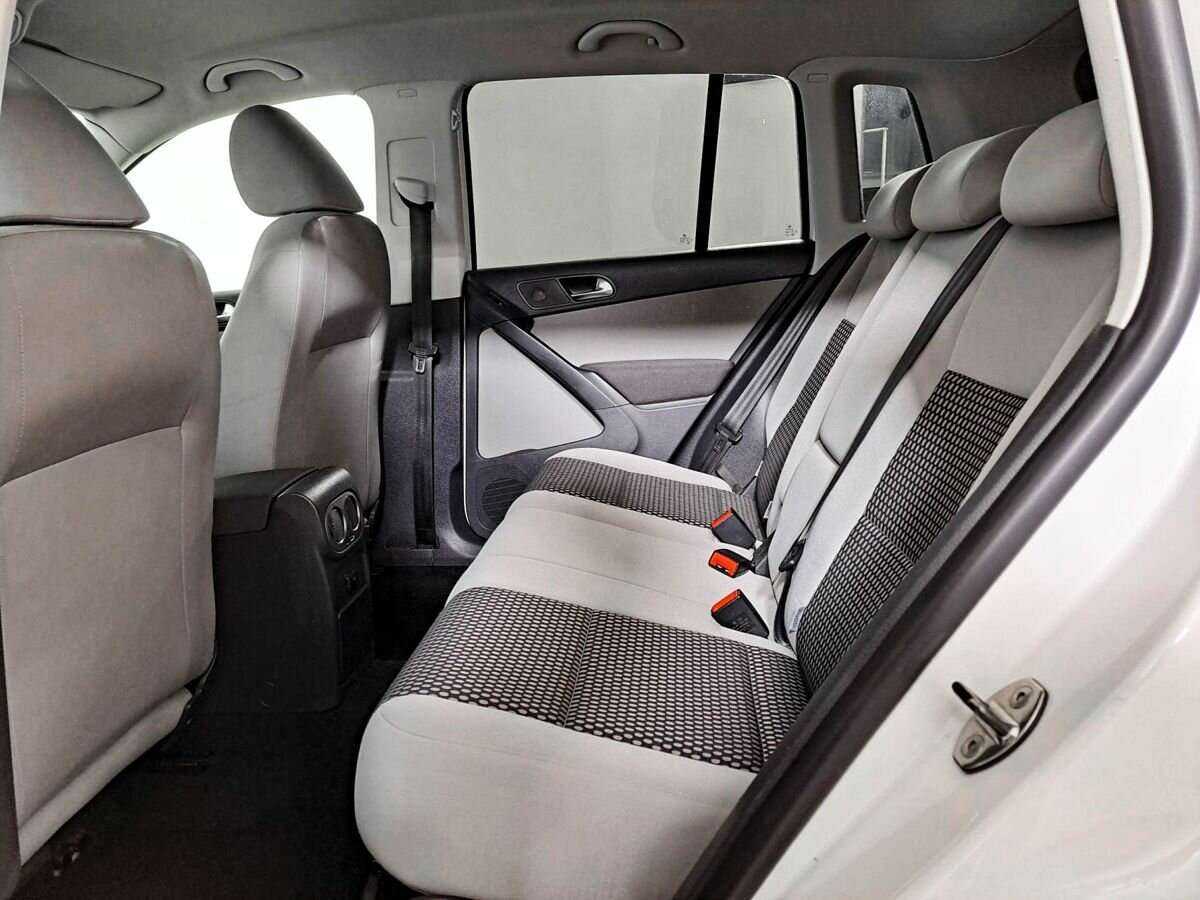 Volkswagen Tiguan, 2010 Фото №10