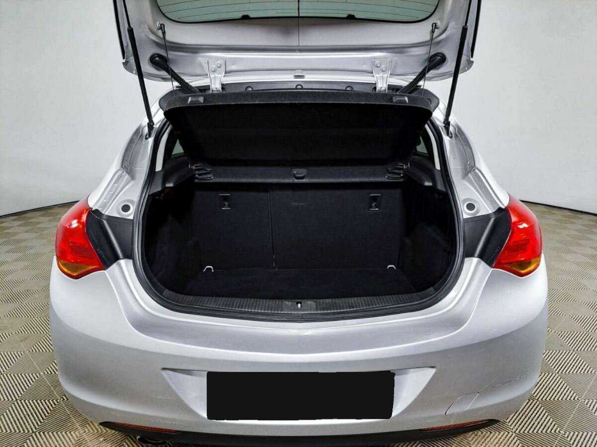 Opel Astra, 2011 - 154 900 км. | Фото №7