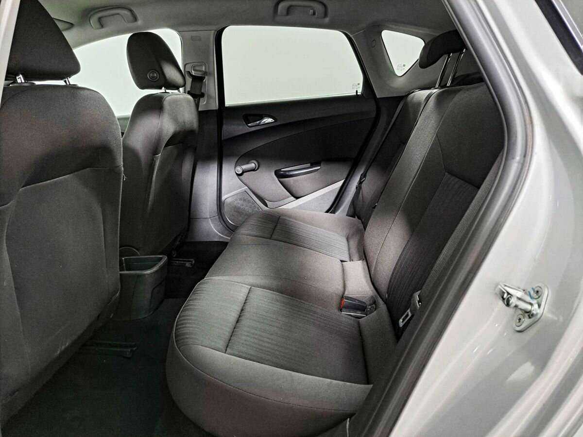 Opel Astra, 2011 Фото №9