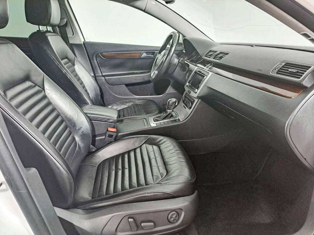 Volkswagen Passat, 2011 Фото №9