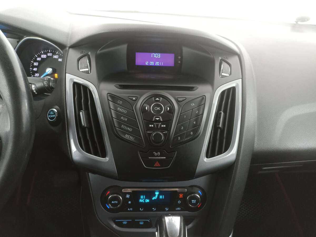 Ford Focus, 2011 Фото №15