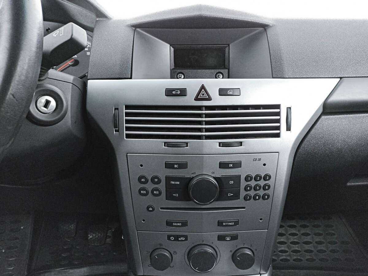 Opel Astra, 2011 Фото №15