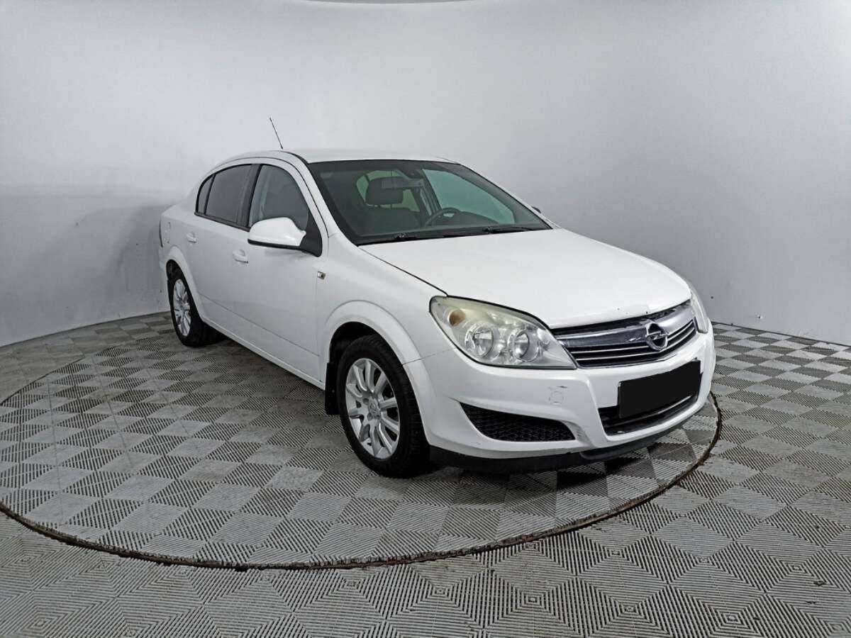 Opel Astra, 2013 - 218 764 км. | Фото №3