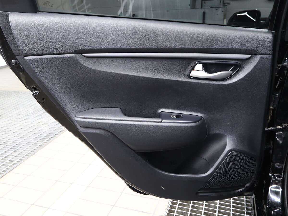 Kia Rio, 2017 Фото №12