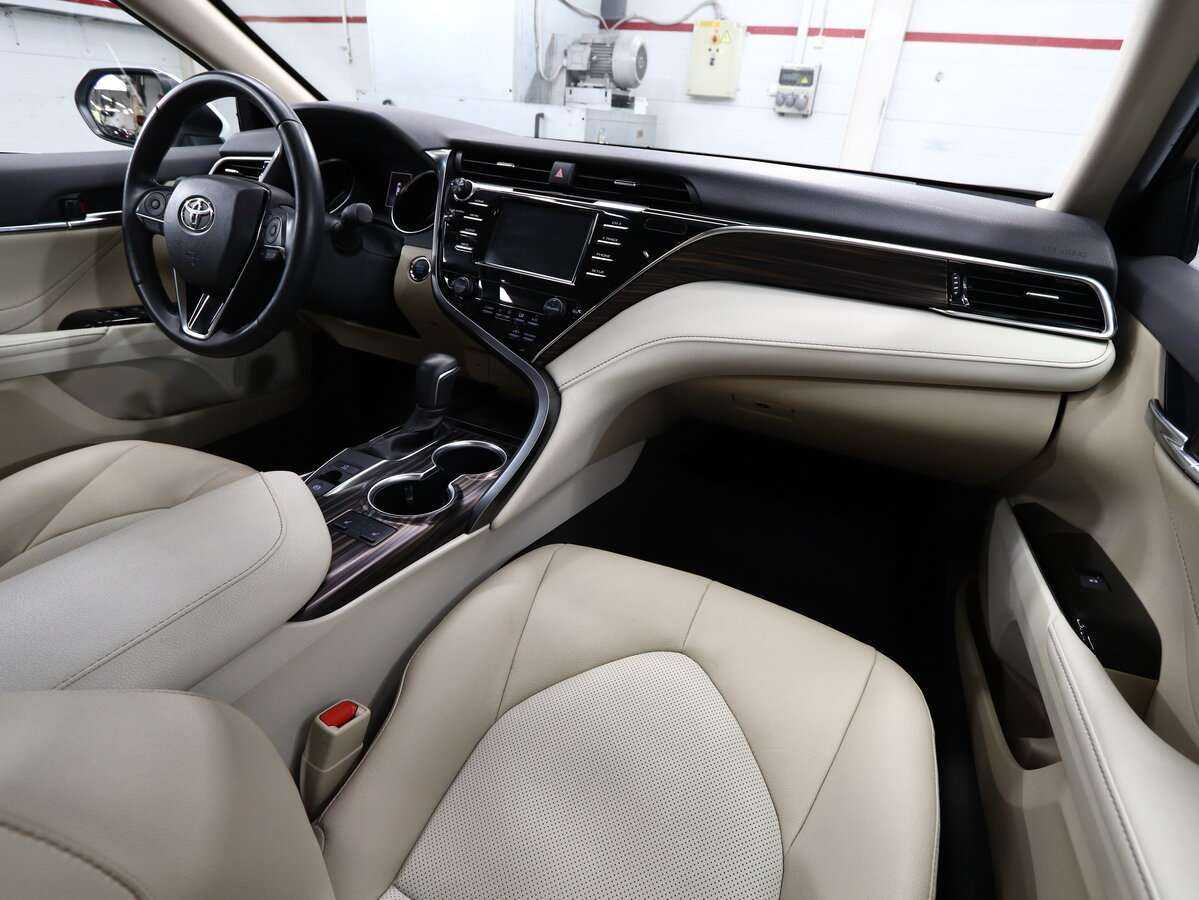 Toyota Camry, 2021 Фото №16