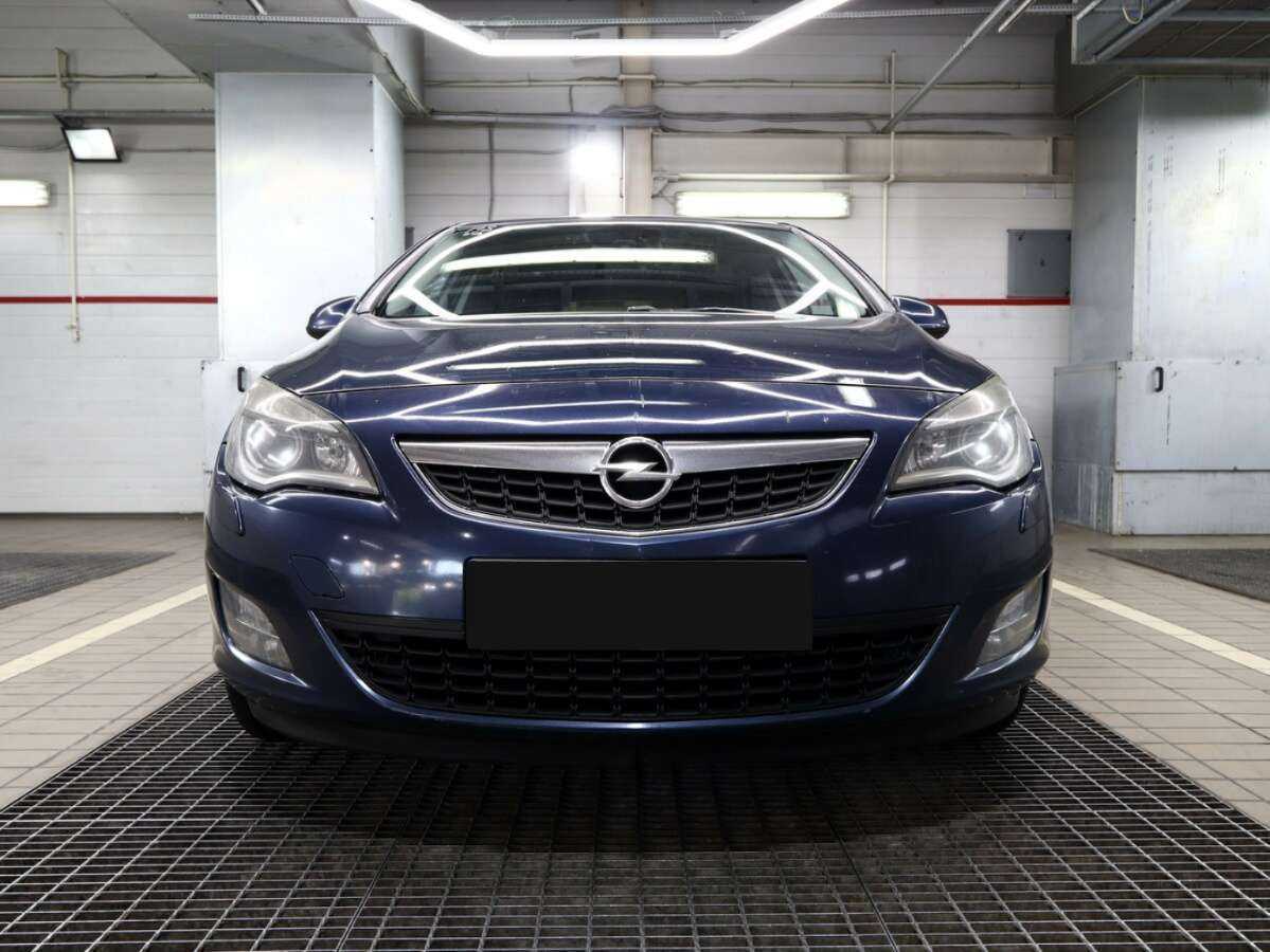 Opel Astra, 2011 - 185 000 км. | Фото №2