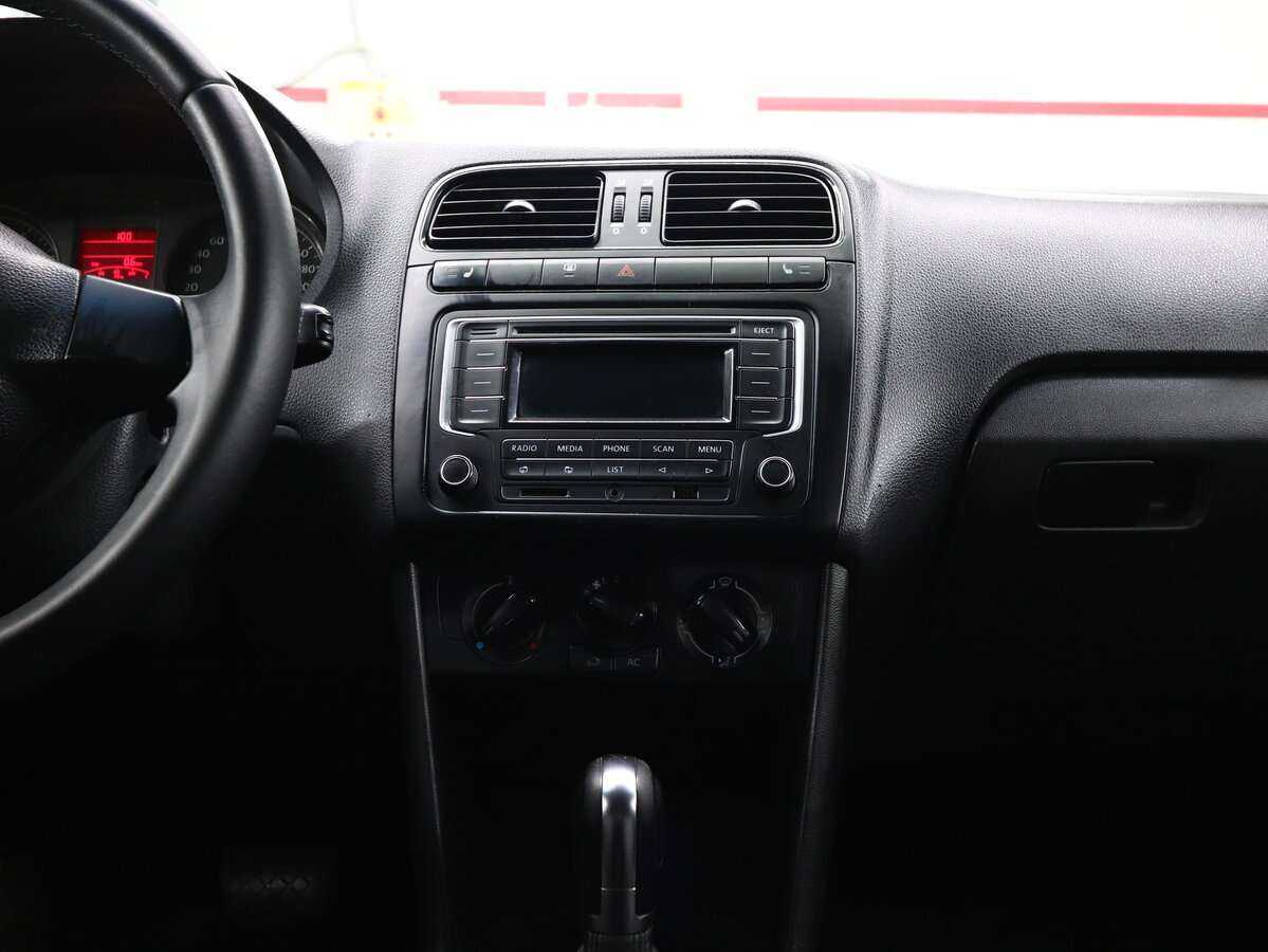 Volkswagen Polo, 2013 Фото №10