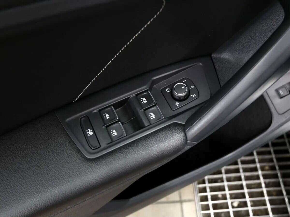 Volkswagen Tiguan, 2021 Фото №9