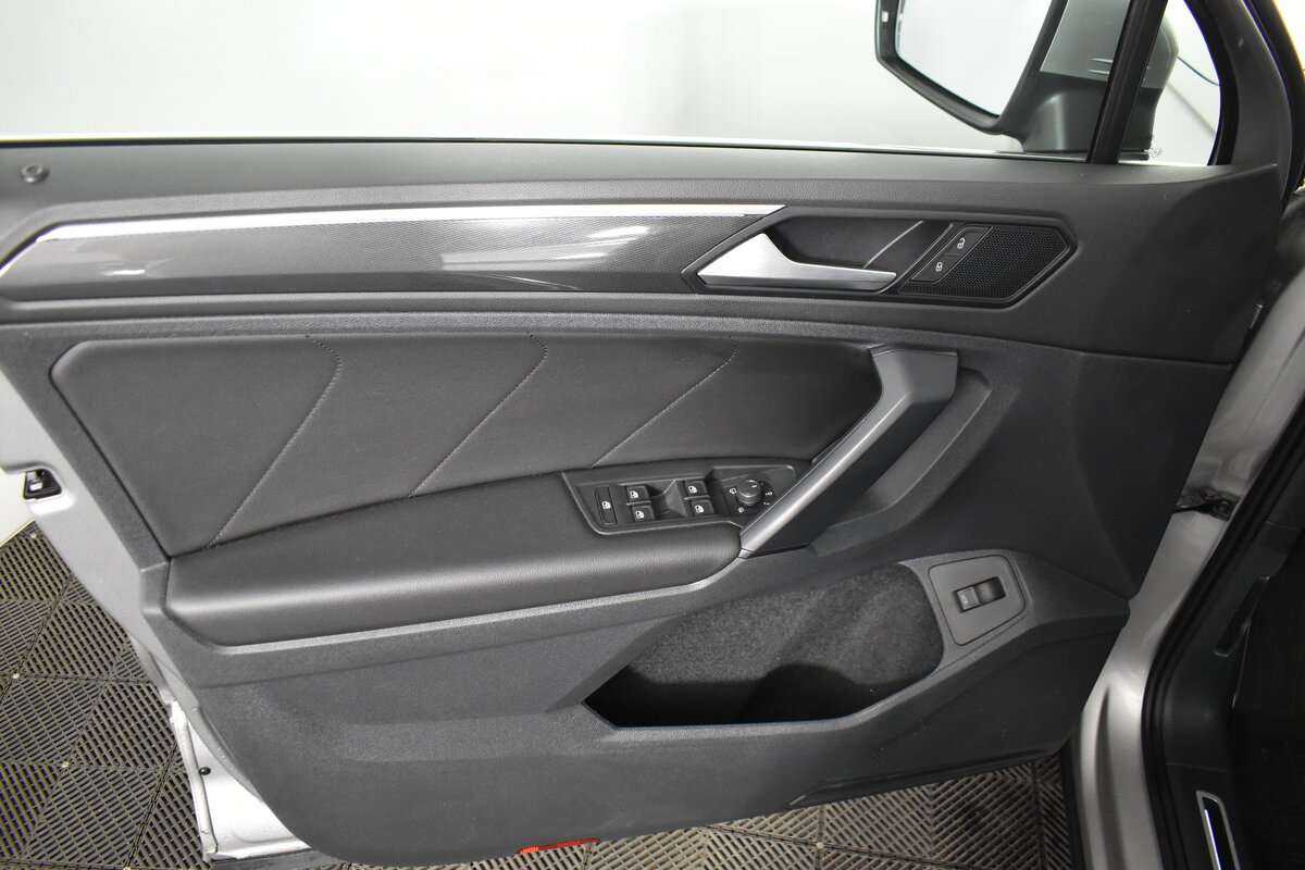 Volkswagen Tiguan, 2020 Фото №13