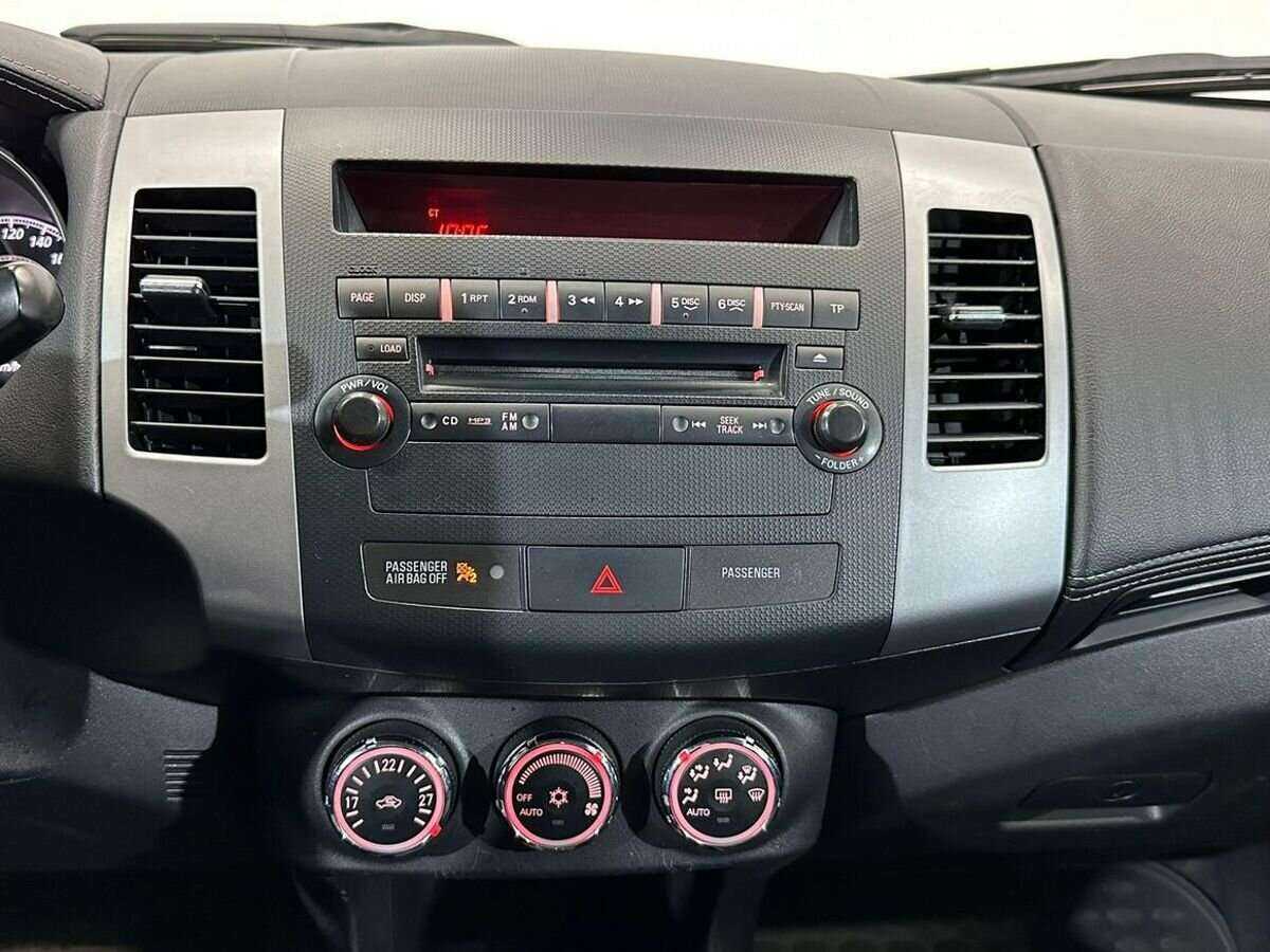 Mitsubishi Outlander, 2010 Фото №13