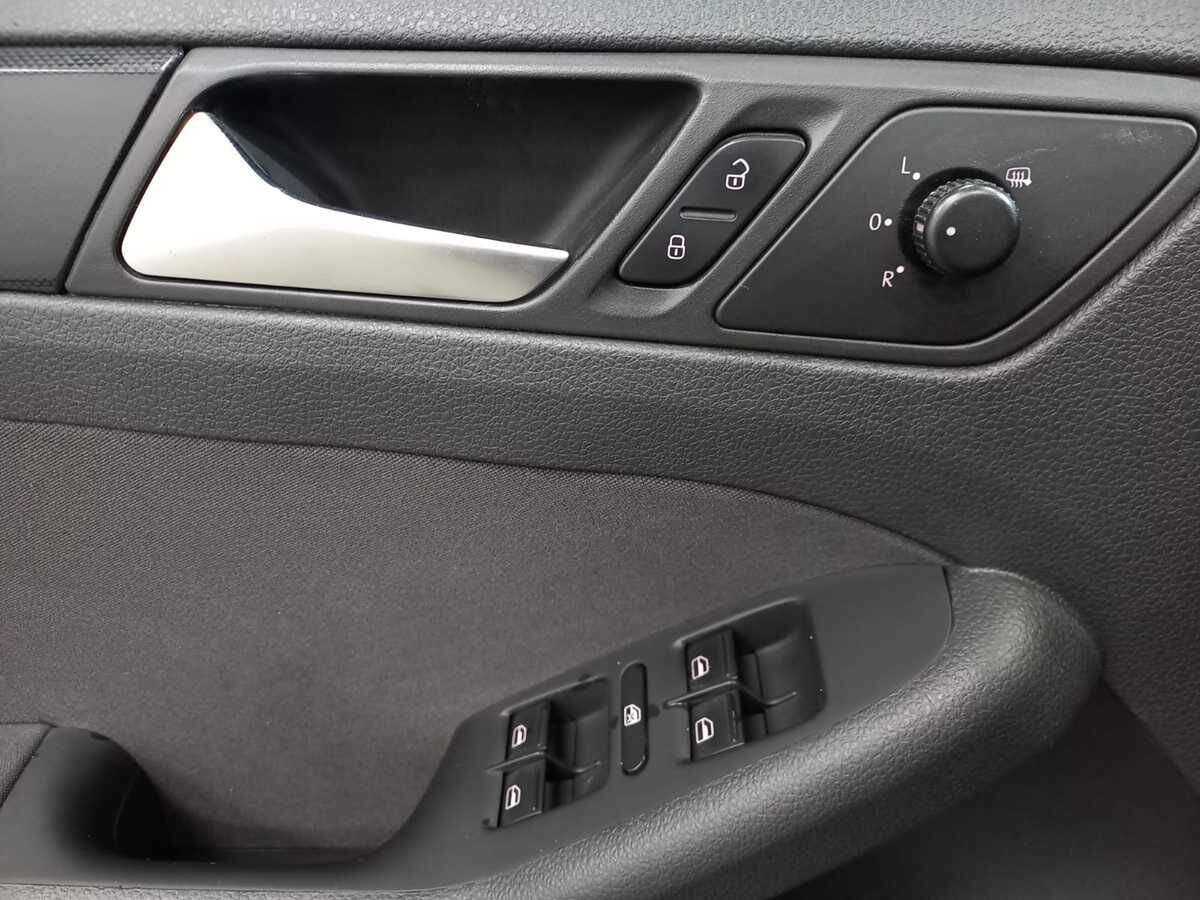 Volkswagen Jetta, 2011 Фото №14