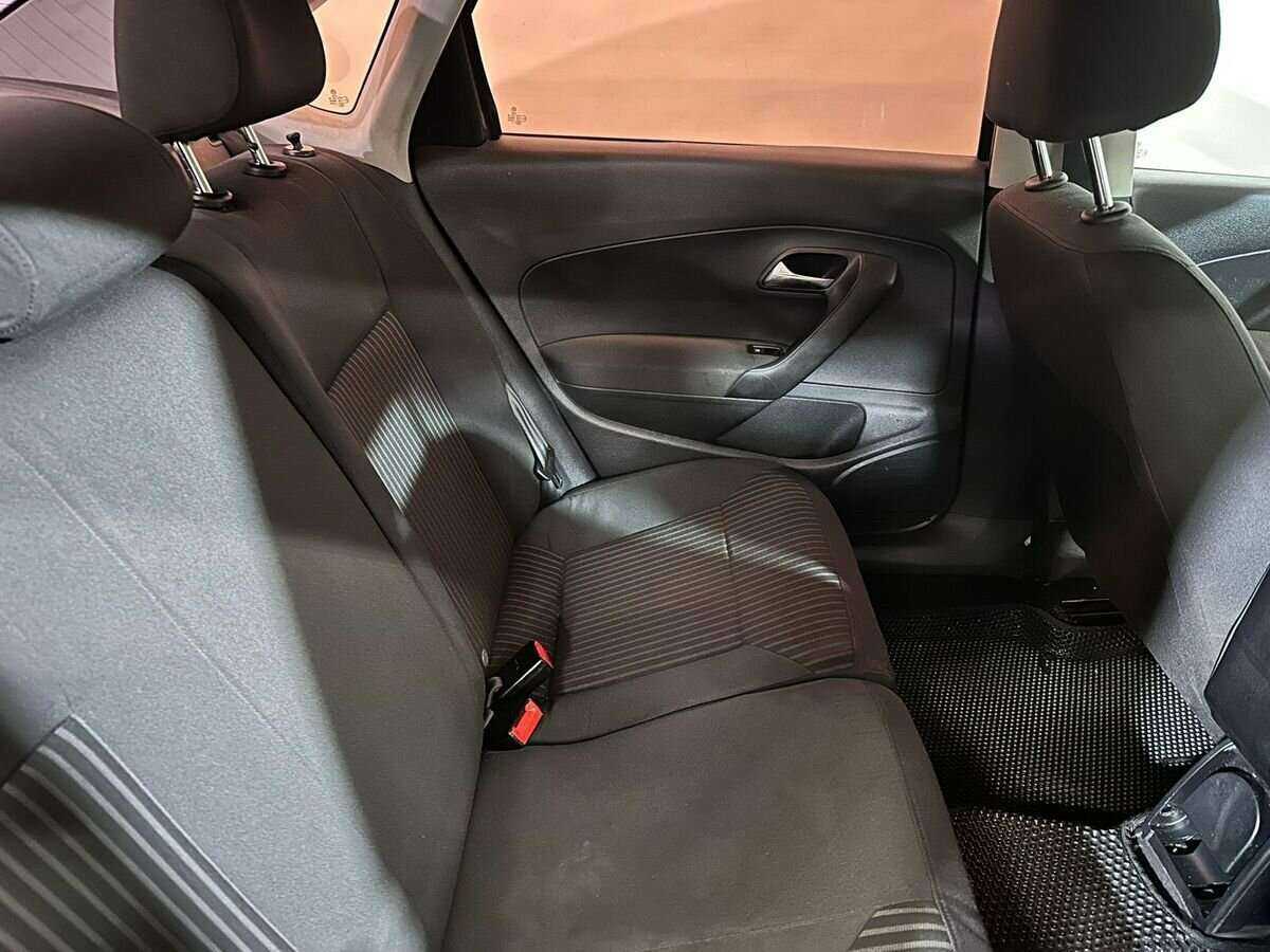 Volkswagen Polo, 2011 Фото №11