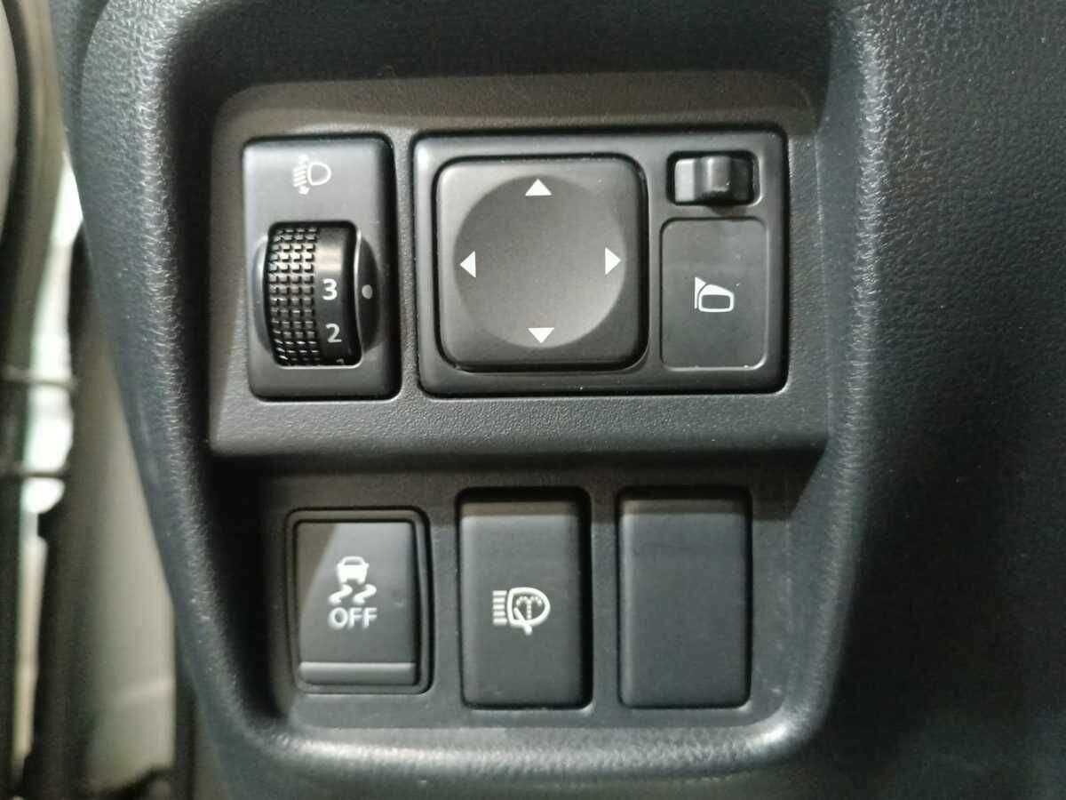 Nissan Juke, 2011 Фото №16