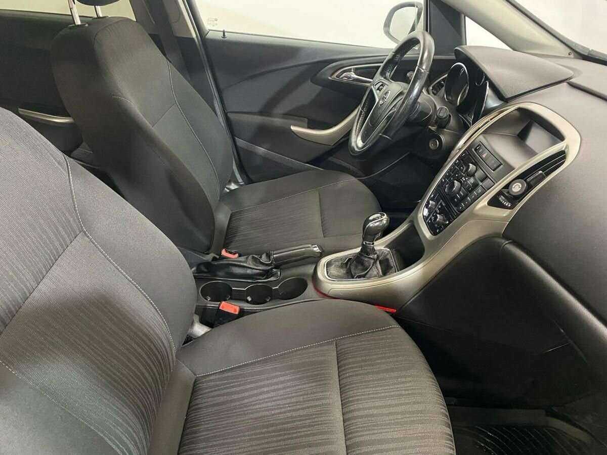 Opel Astra, 2010 Фото №10