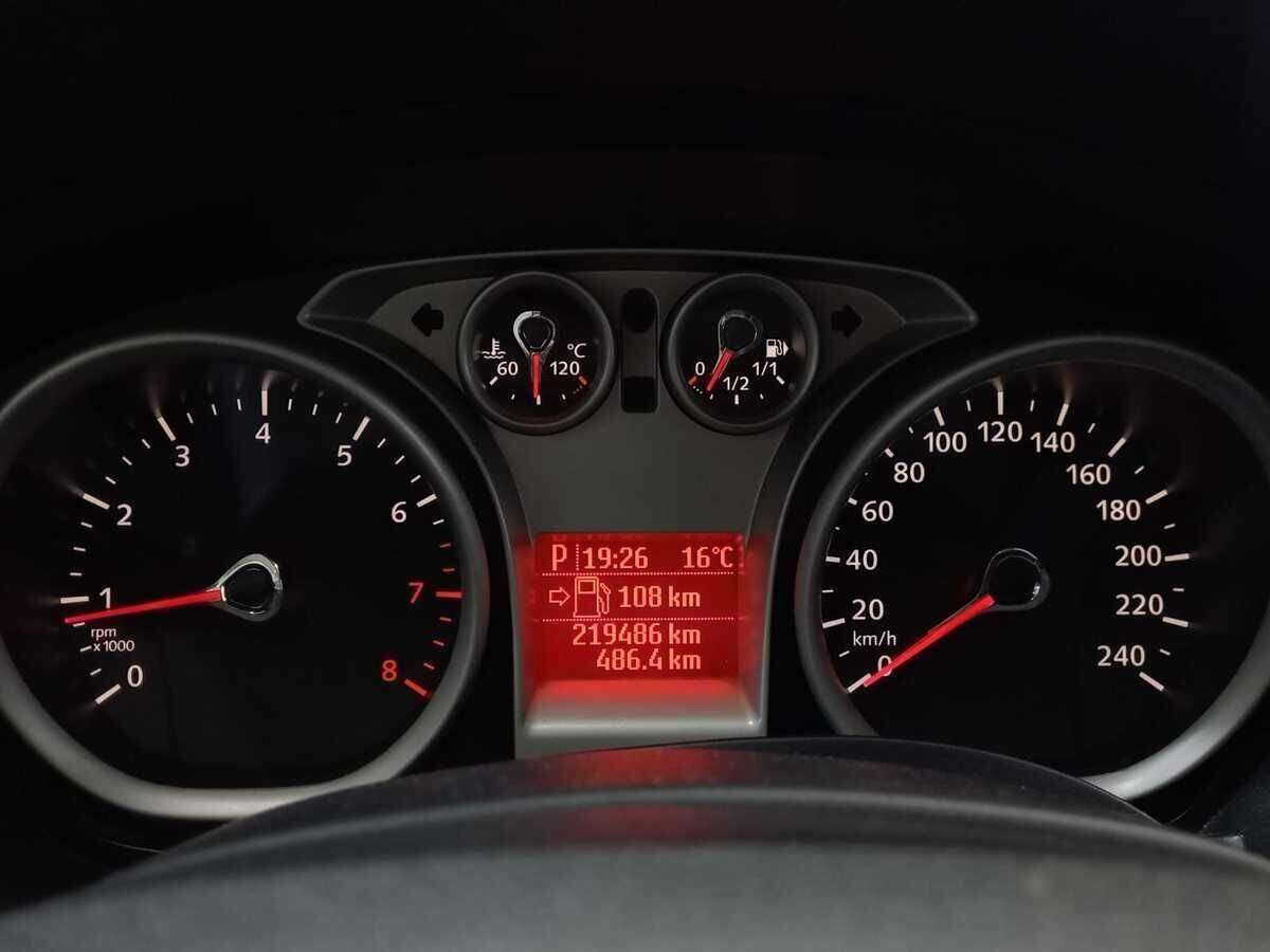 Ford Focus, 2011 Фото №12