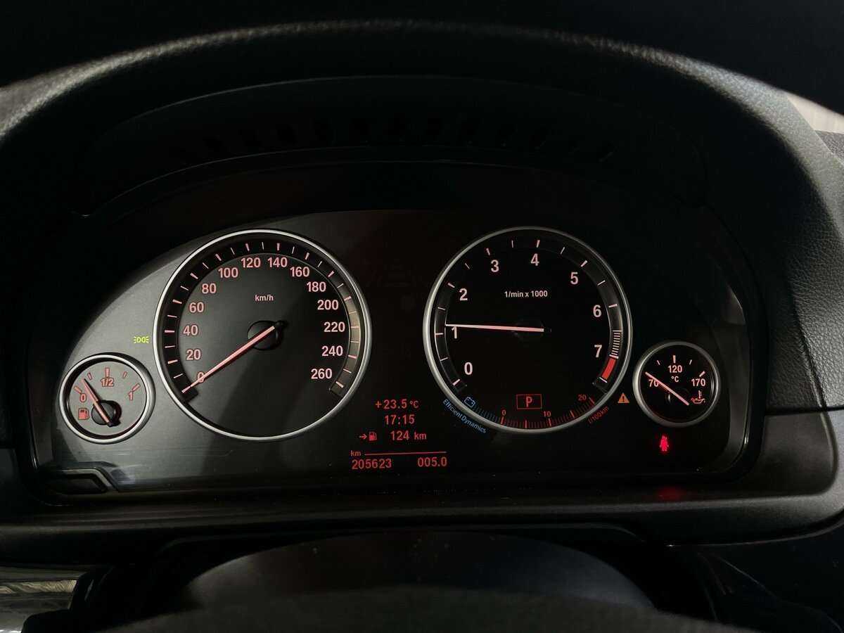 BMW 5 серии 520i, 2012 Фото №13