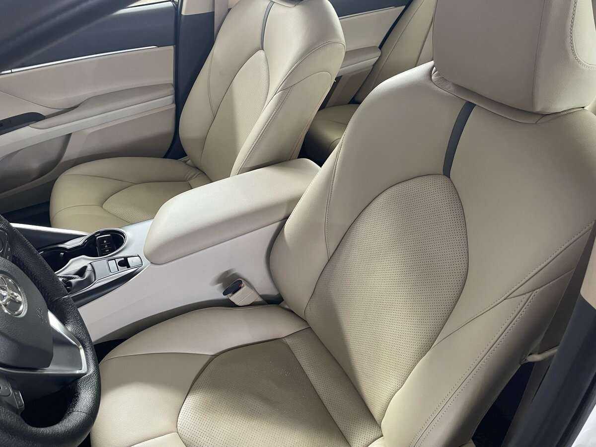 Toyota Camry, 2022 Фото №17