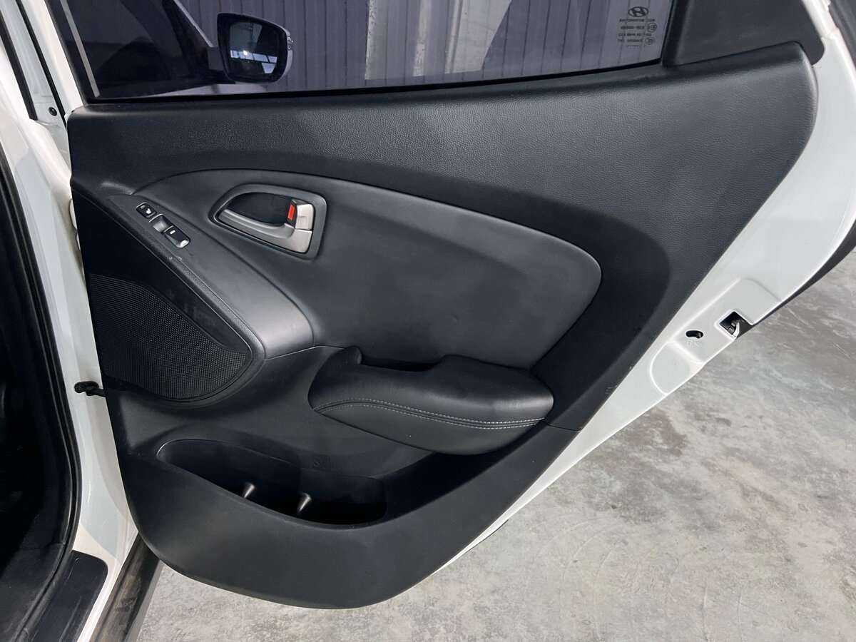 Hyundai ix35, 2011 Фото №18