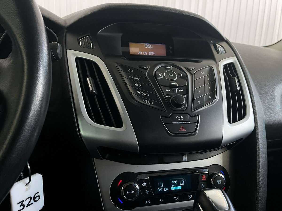 Ford Focus, 2011 Фото №12