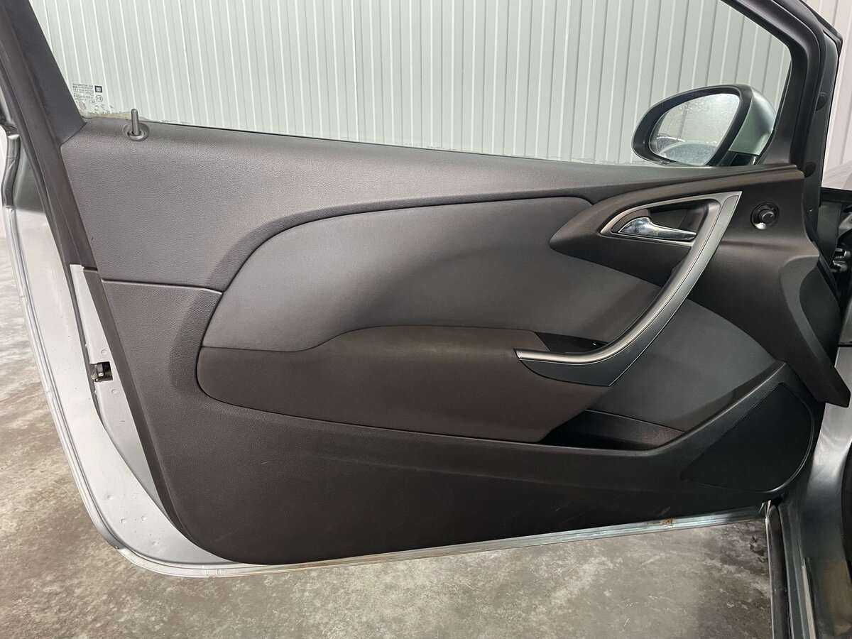 Opel Astra GTC, 2012 Фото №18