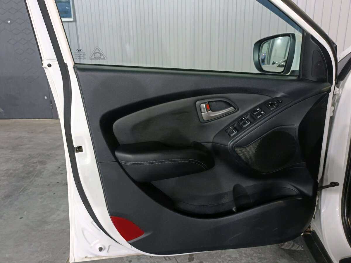 Hyundai ix35, 2012 Фото №16