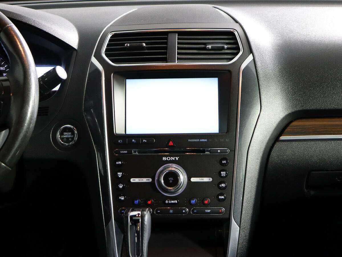 Ford Explorer, 2016 Фото №12