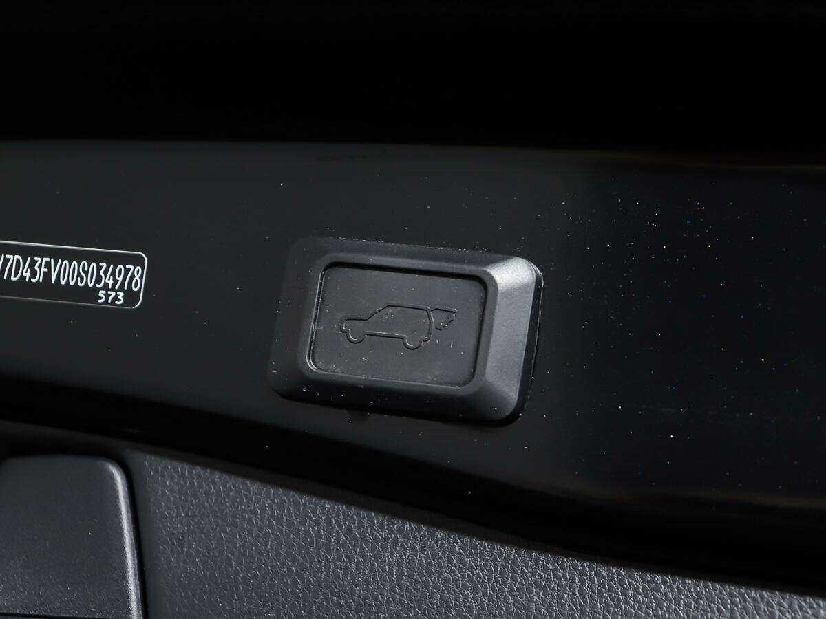 Toyota RAV4, 2021 Фото №16