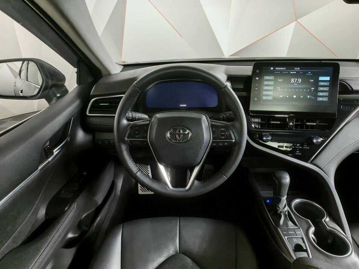 Toyota Camry, 2023 Фото №15