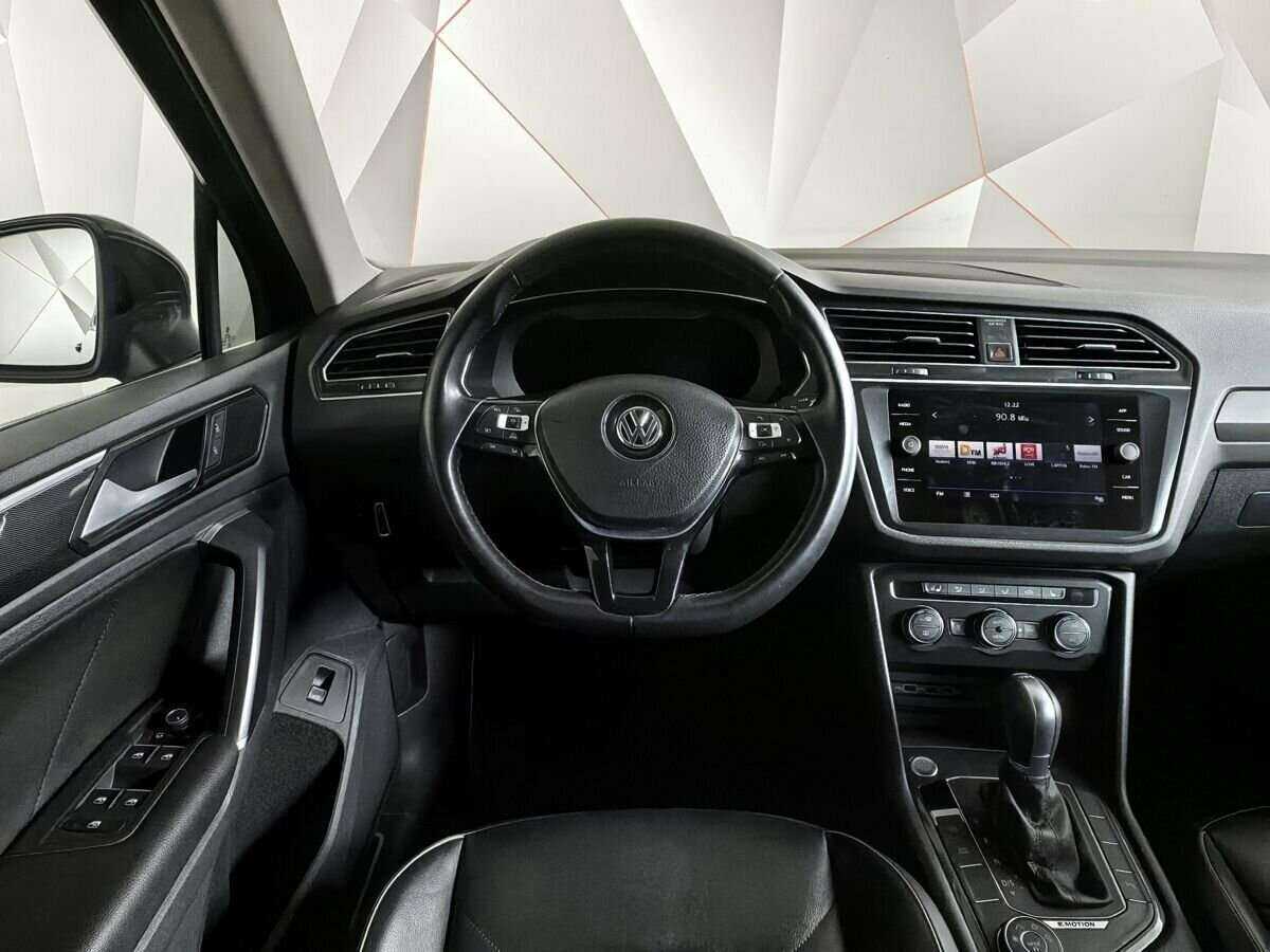 Volkswagen Tiguan, 2018 Фото №15