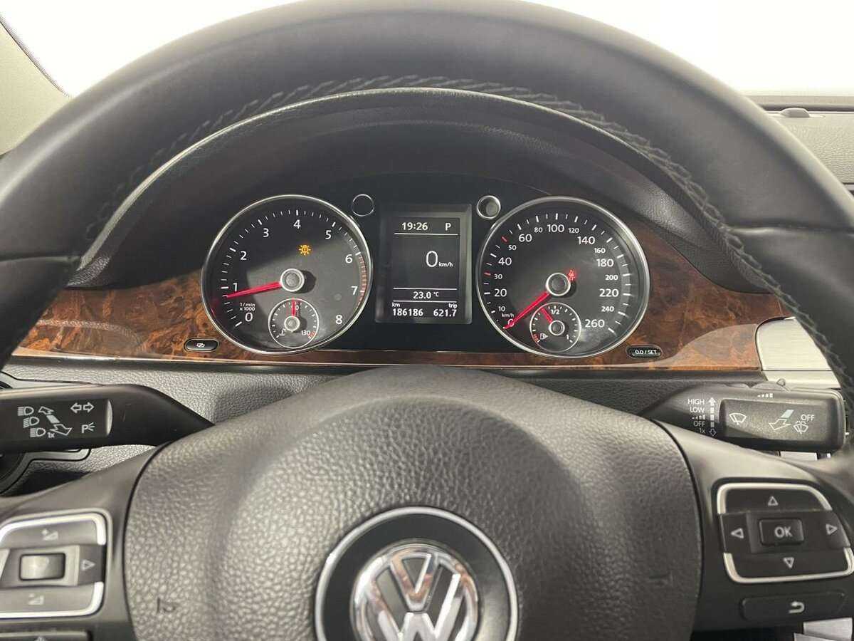 Volkswagen Passat, 2010 Фото №11