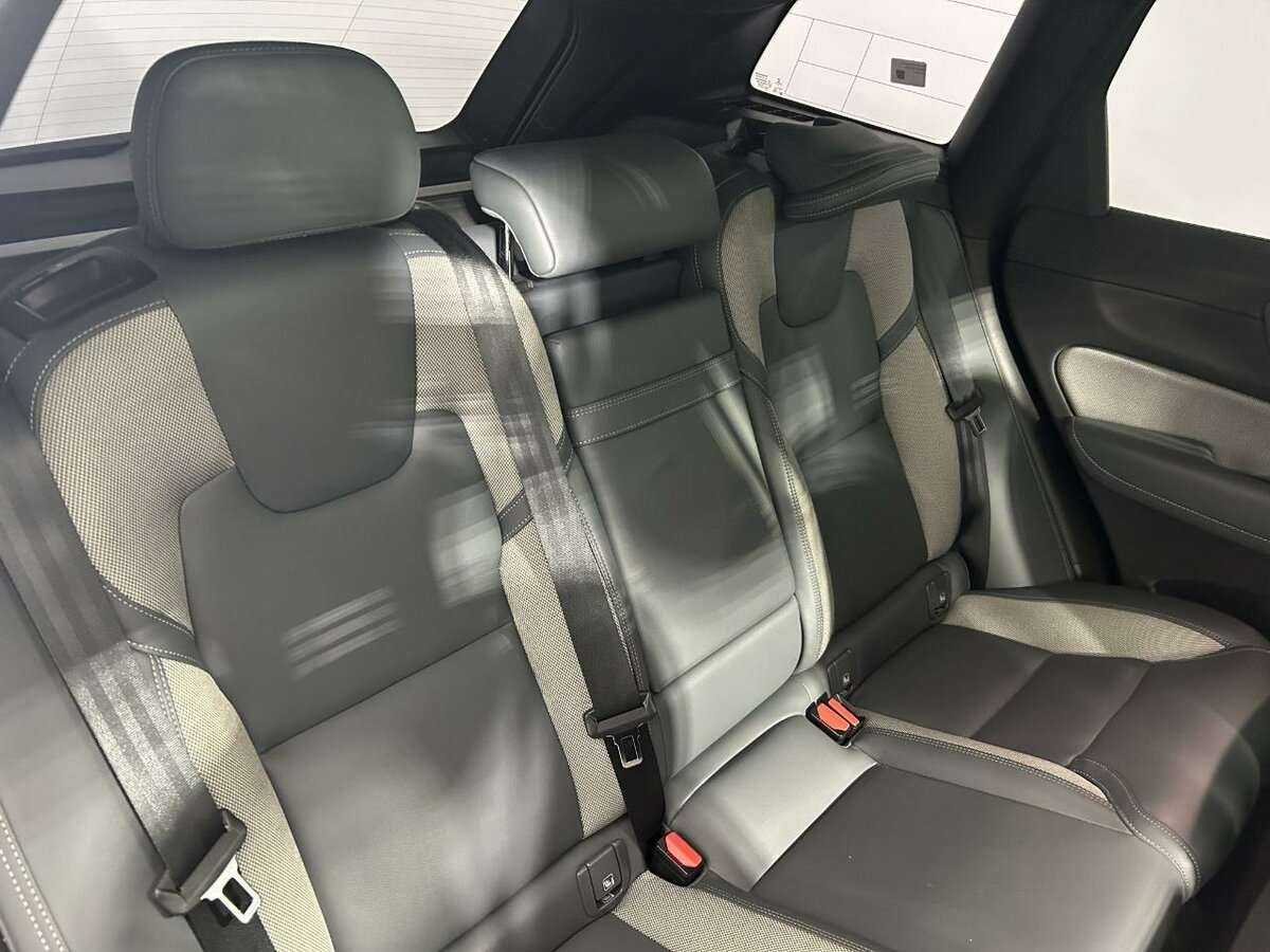 Volvo XC60, 2021 Фото №16
