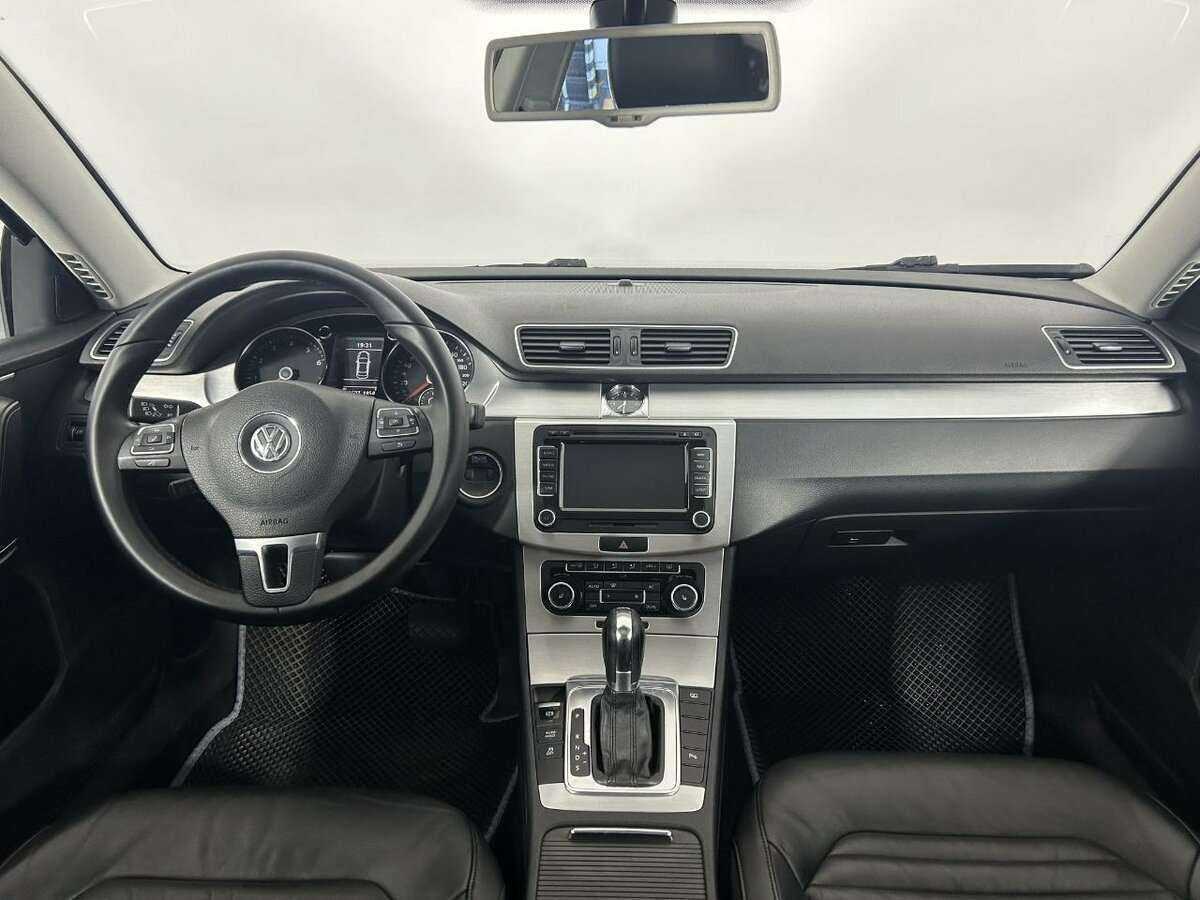 Volkswagen Passat, 2011 - 193 637 км. | Фото №7