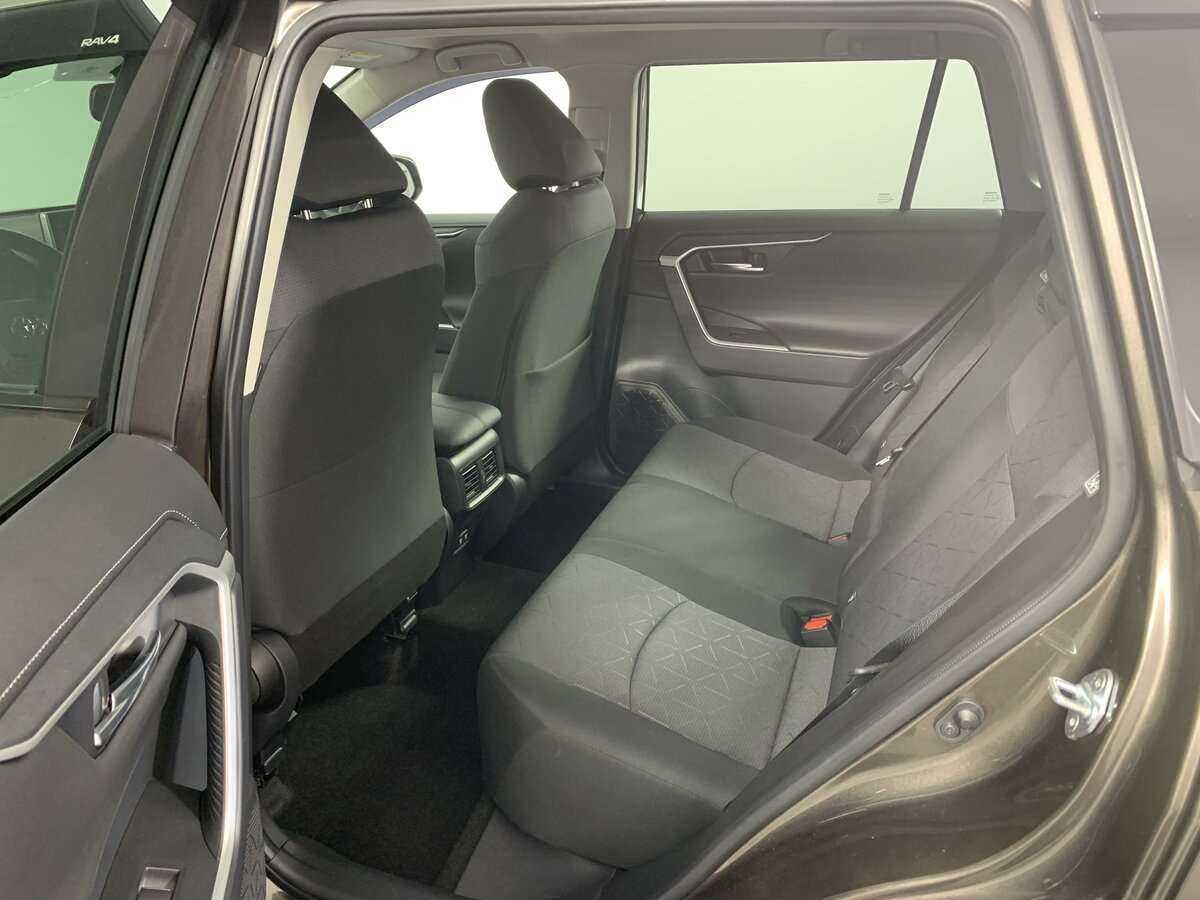 Toyota RAV4, 2021 Фото №10