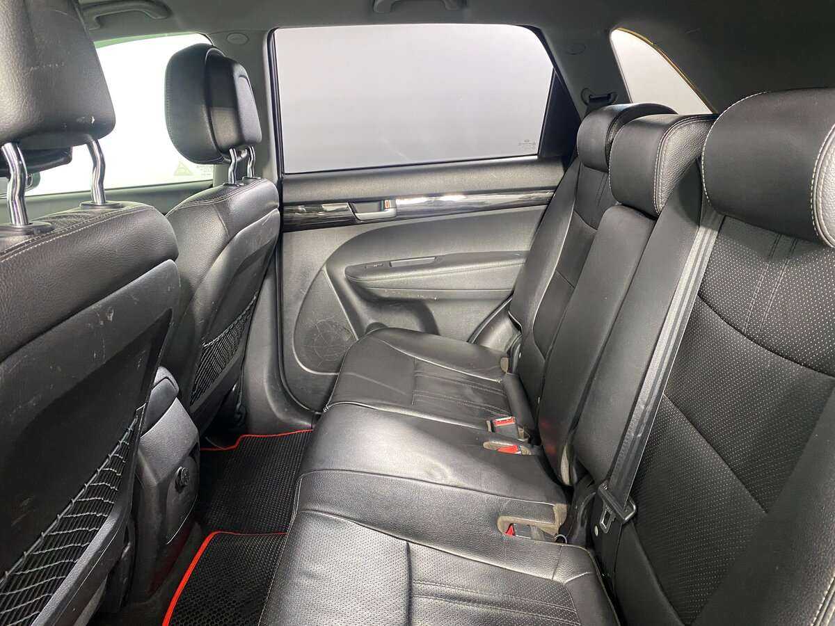 Kia Sorento, 2011 Фото №12