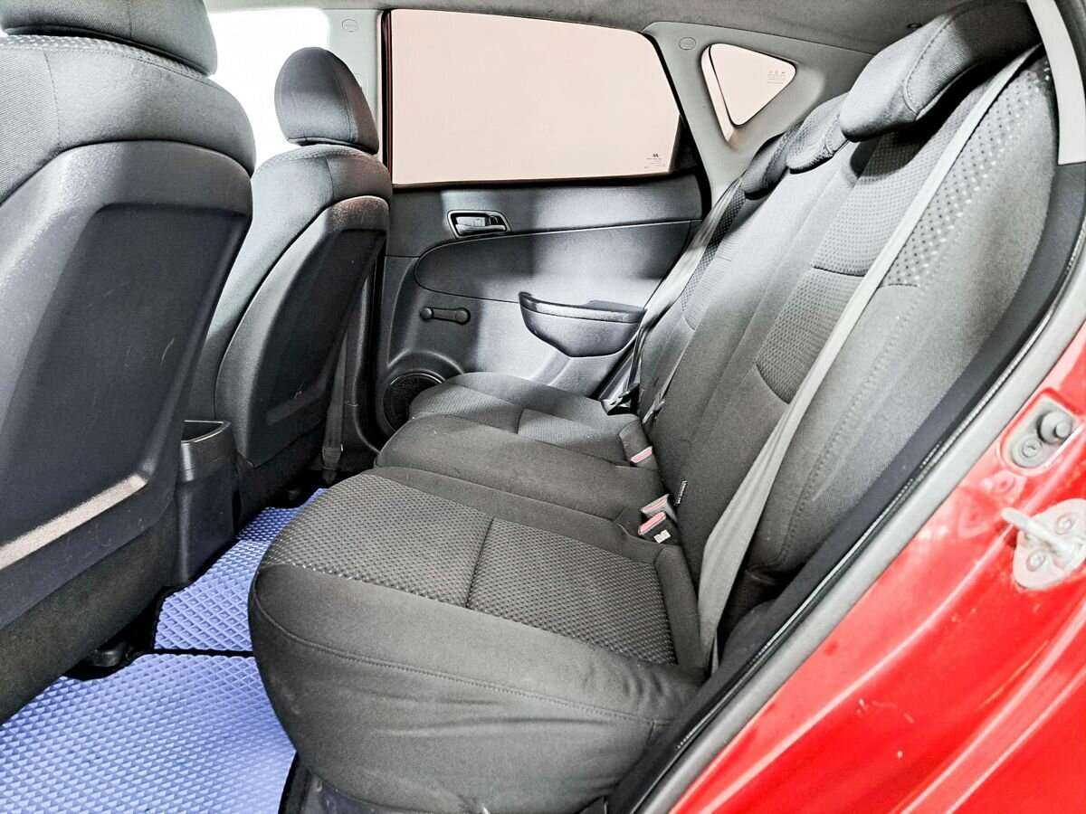 Hyundai i30, 2009 Фото №10