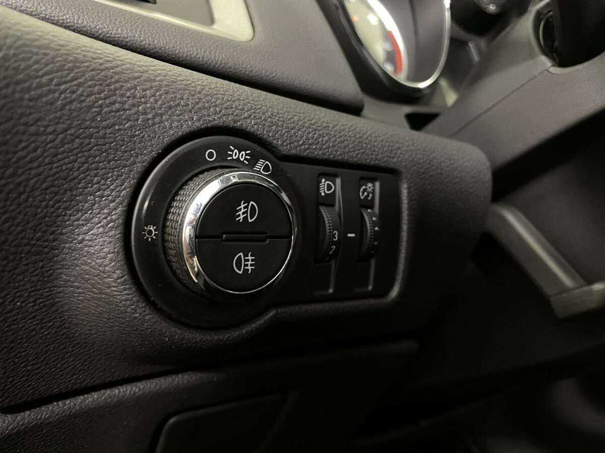 Opel Astra, 2011 Фото №9