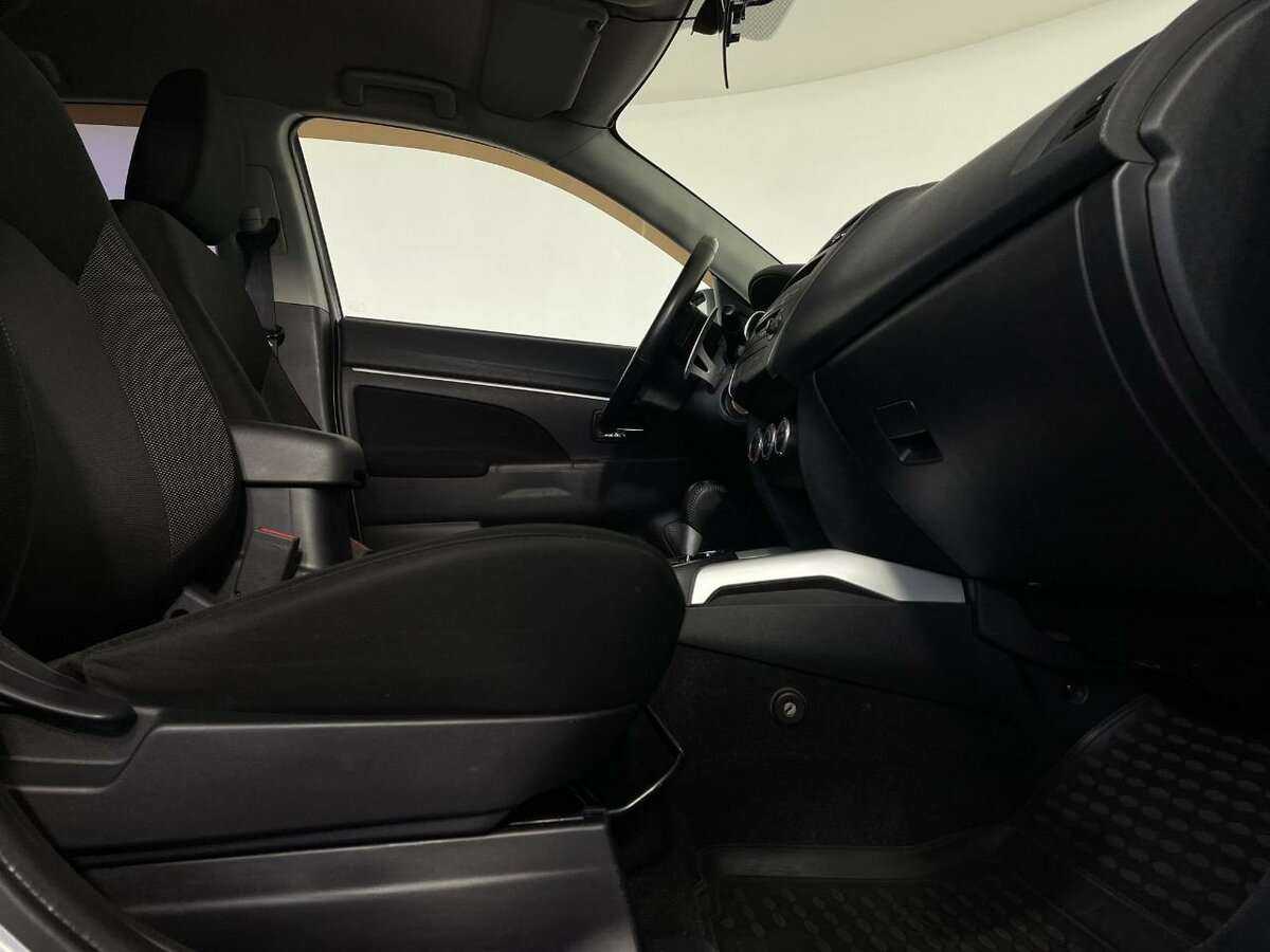 Mitsubishi ASX, 2010 Фото №14