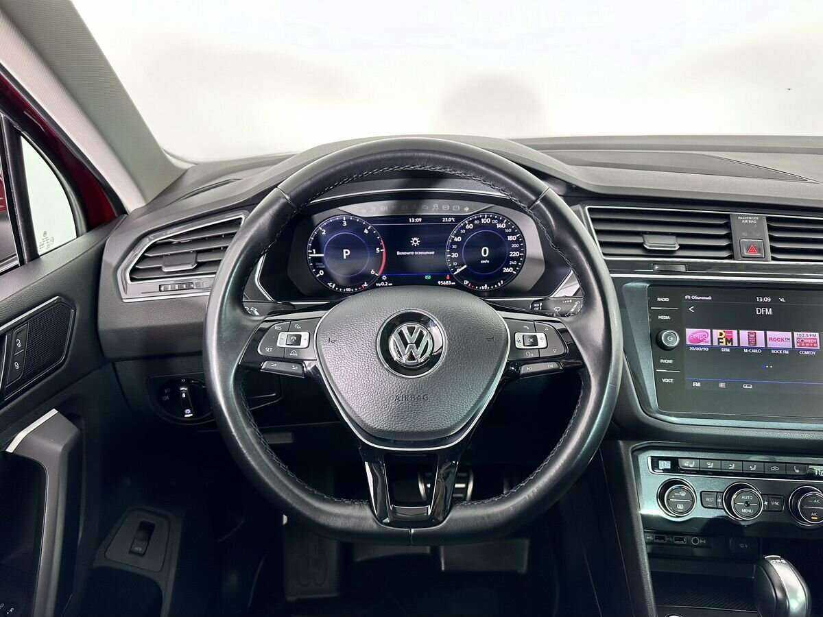 Volkswagen Tiguan, 2018 Фото №12