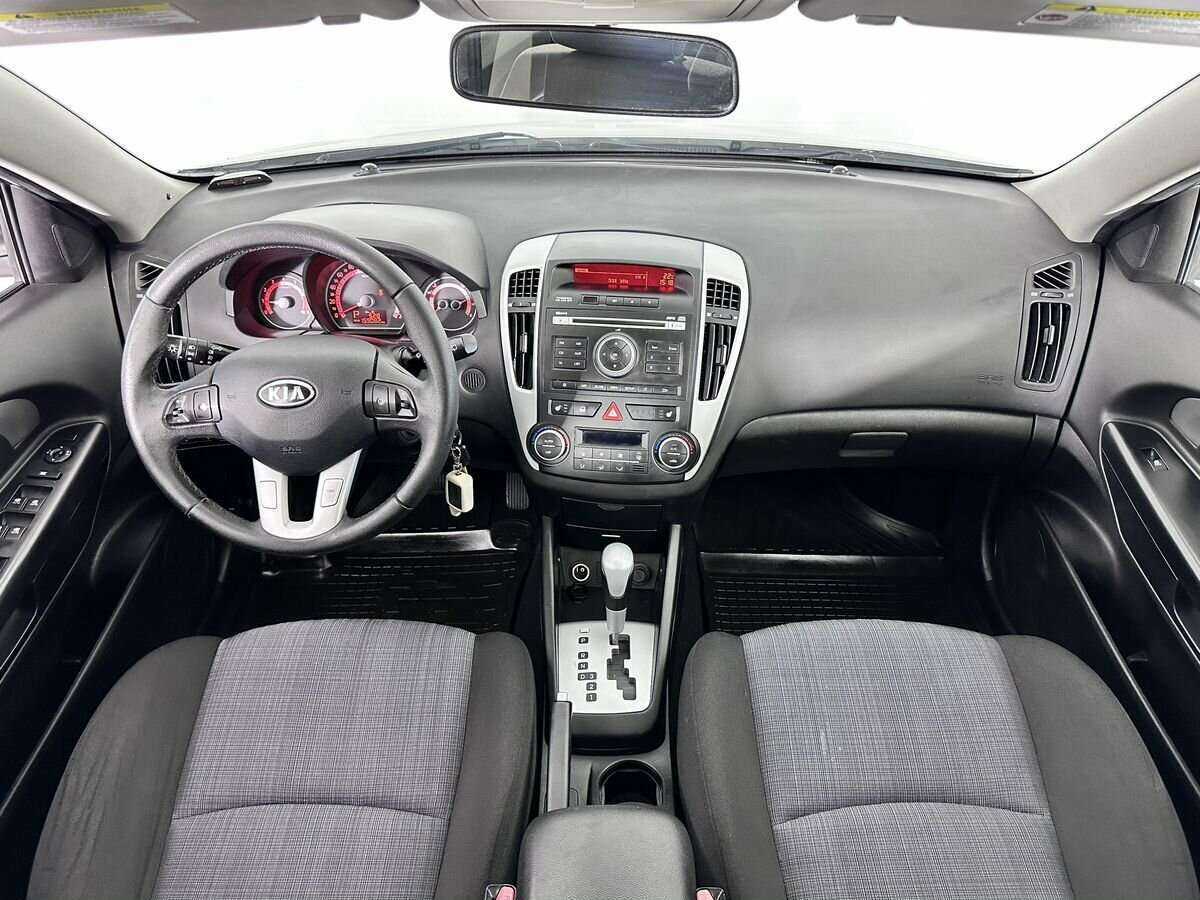 Kia Ceed, 2010 Фото №9