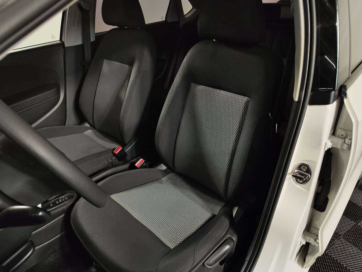 Volkswagen Polo, 2011 Фото №7