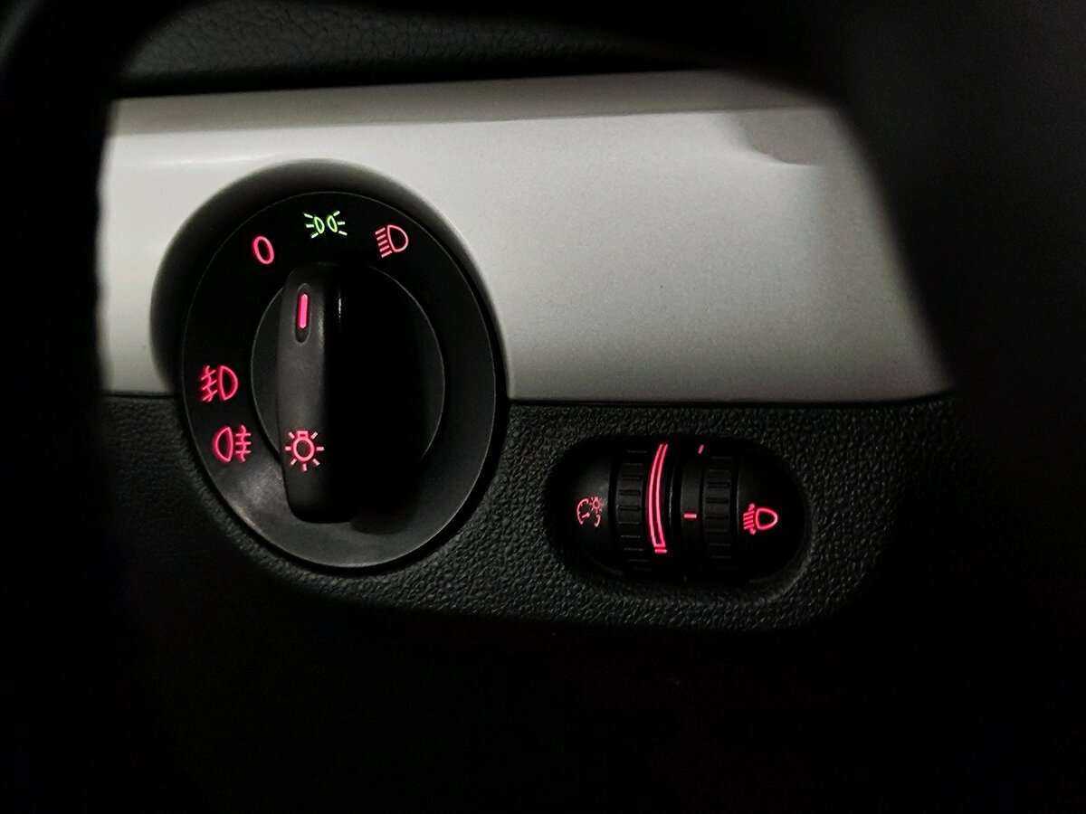 Volkswagen Jetta, 2011 Фото №18