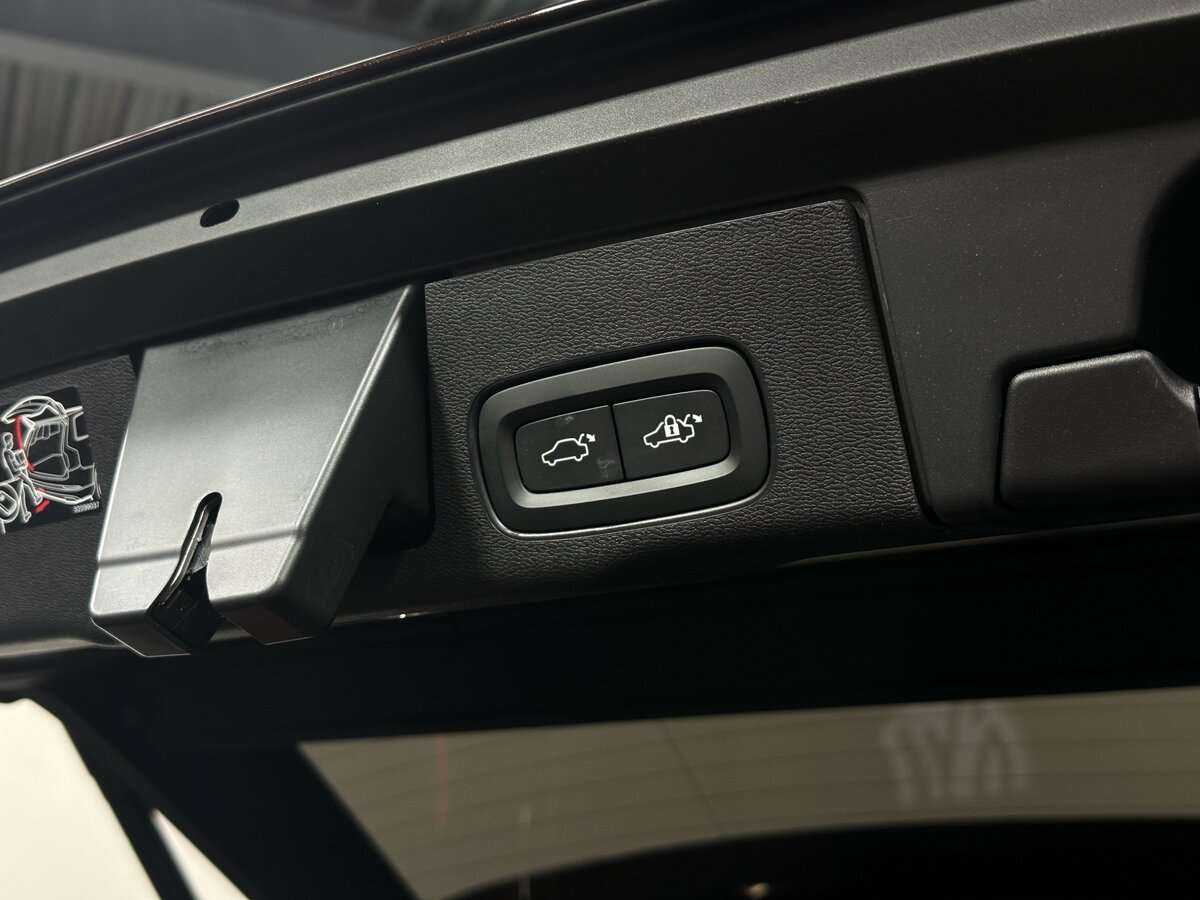 Volvo XC60, 2019 - 26 600 км. | Фото №7