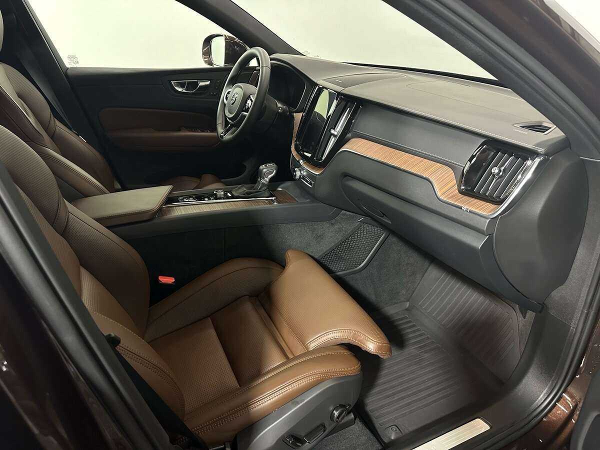 Volvo XC60, 2019 Фото №9