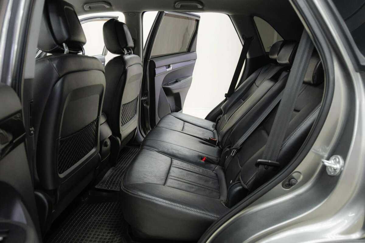 Kia Sorento, 2011 Фото №16