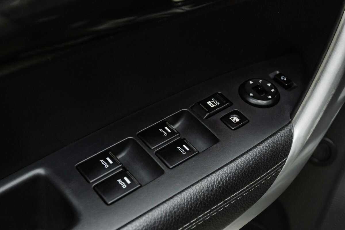 Kia Sorento, 2011 Фото №18