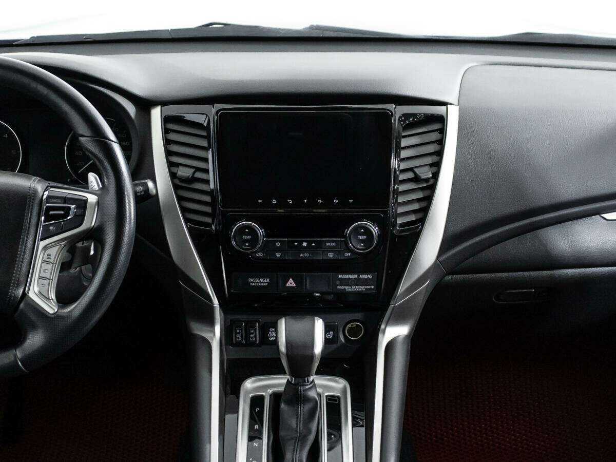 Mitsubishi Pajero Sport, 2020 Фото №14